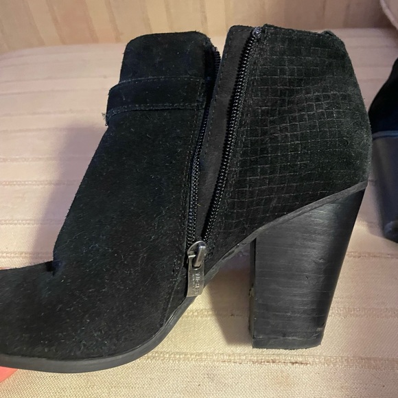 EUC MICHAEL By Michael Kors size 8 women's black suede ankle booties - Picture 7 of 13